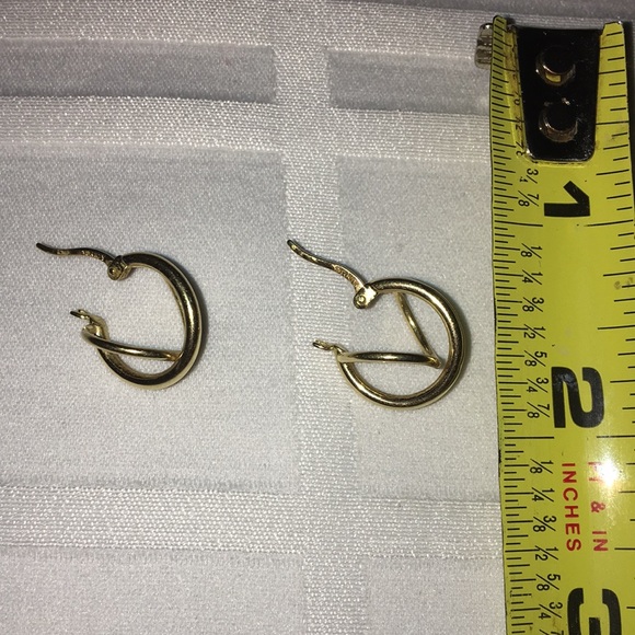 14kt yellow gold double hoop earrings - Picture 2 of 2